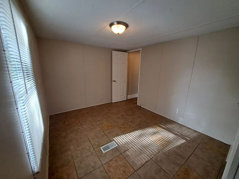 2821 Hillcrest Ave #8 — Photo 14