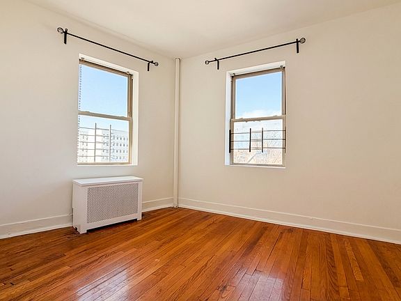 4th image of 310 94th St #32