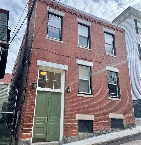 6 Shepherd Ave #1 — Photo 1