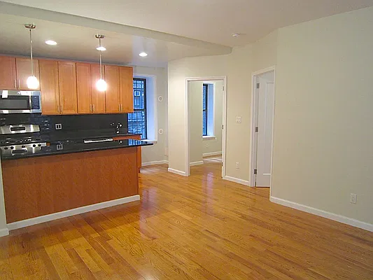Rented by City Connections Realty | media 30