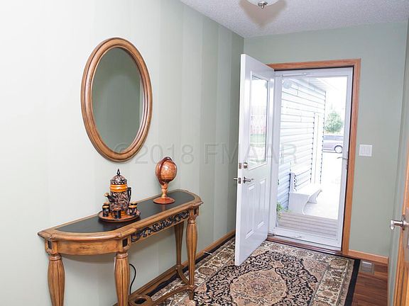 3rd image of 1416 41st Ave S