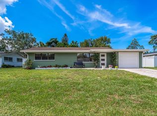 2440 Valencia Dr, Sarasota, FL 34239