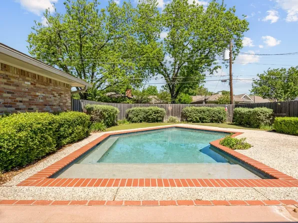 6825 Dalhart Ln, Dallas, TX 75214