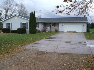 1377 W Parks Rd, Saint Johns, MI 48879