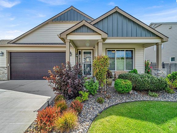 3rd image of 8816 Landon Ct