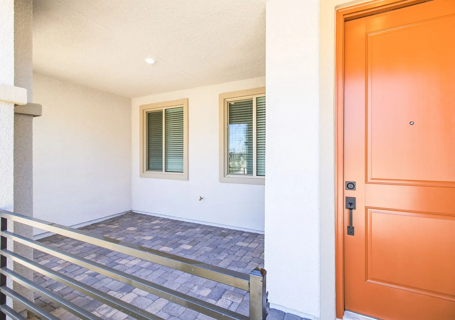 Stunning 3-Bedroom Home in Desirable Summerlin West — Photo 4