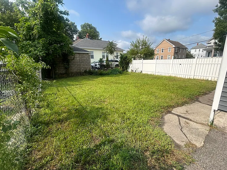 44 Barbara St #1L — Photo 12