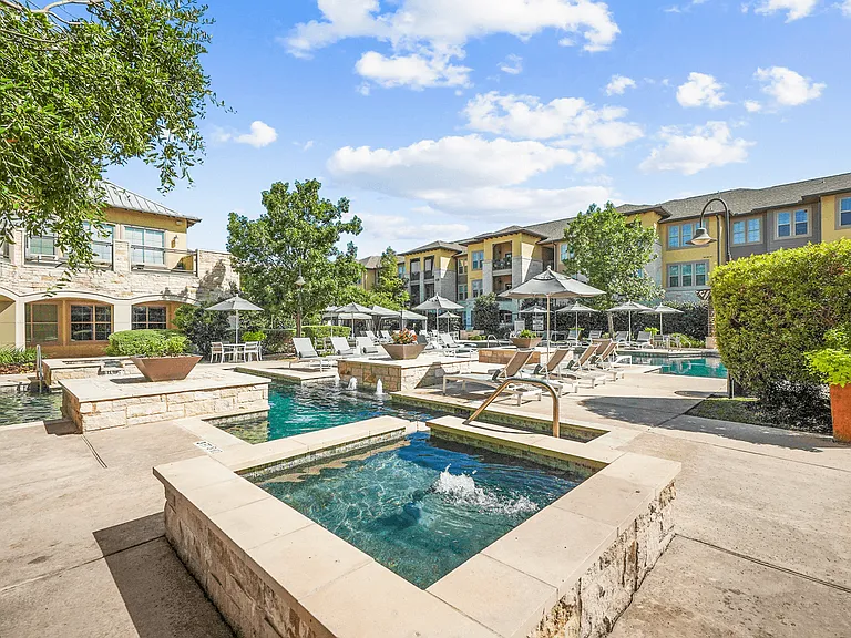 Grand at The Dominion Apartments — Photo 7