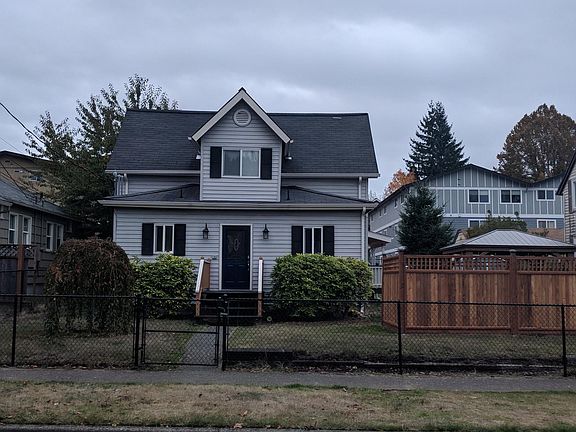 2nd image of 132 N Rainier Ave APT B