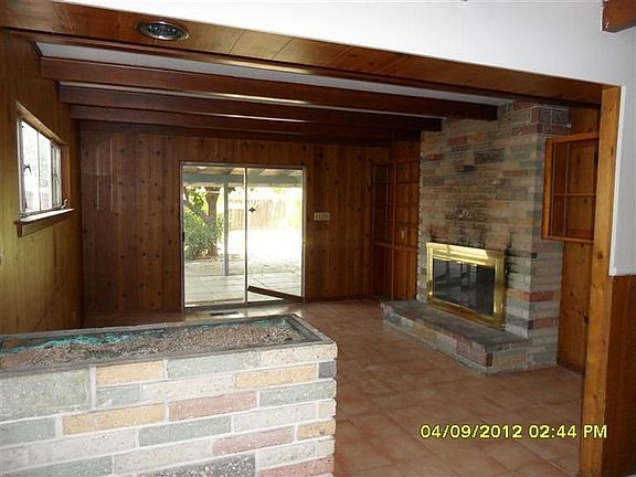 3rd image of 5328 E Olive Ave