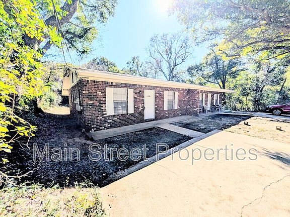 2nd image of 23 Redwood Cir #B