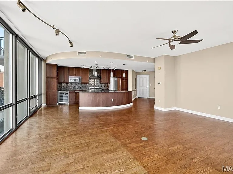 4909 Laclede Ave #801 — Photo 9