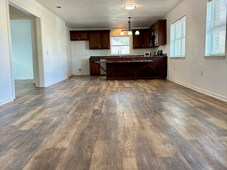 309 Emma Jane St — Photo 3