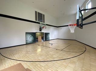 8895 Legends Club Dr, Prior Lake, MN 55372