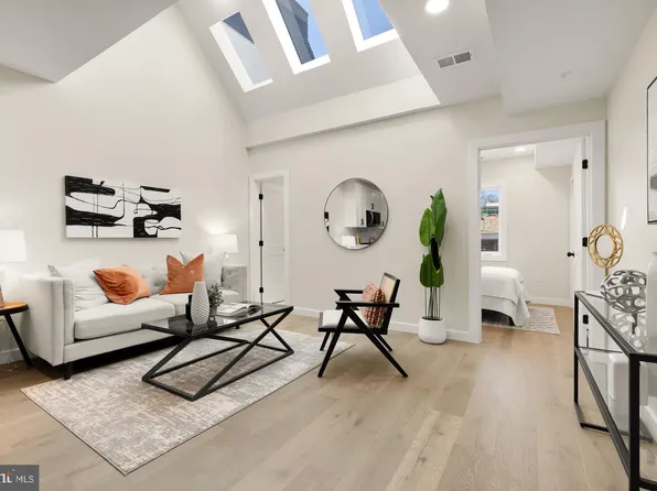 2639 41st St NW #6, Washington, DC 20007