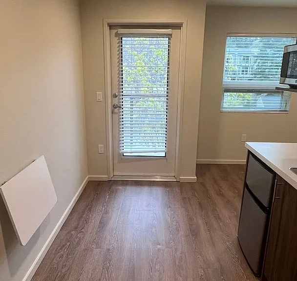 Plaza Apartments — Photo 113