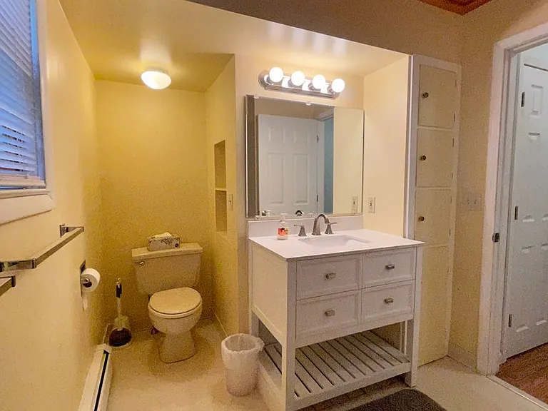 121 S Spruce St — Photo 10