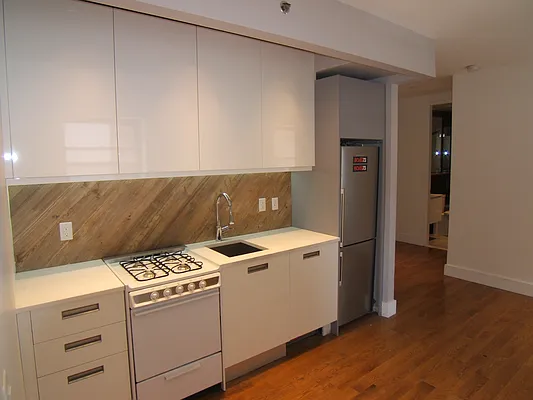 Rented by Joel Weisz, LREB | media 119