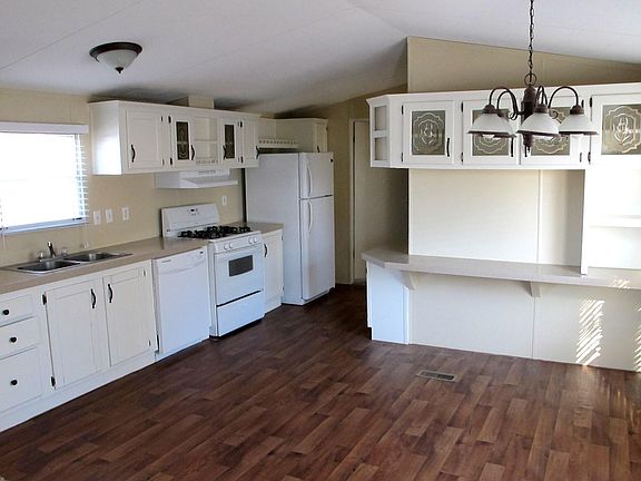 3rd image of 8401 Pan American Fwy NE Unit 305