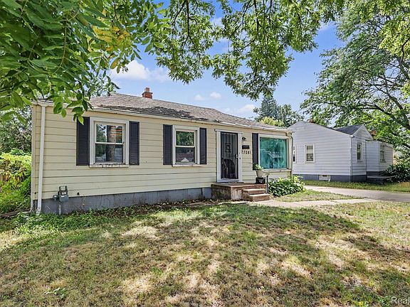 2nd image of 27081 Lucerne Dr