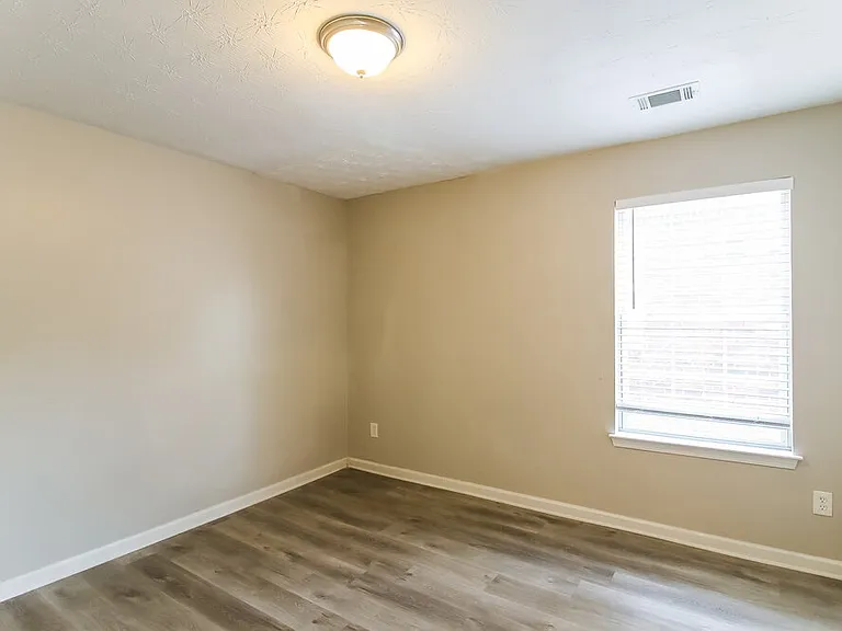 2530 Walter Way — Photo 14