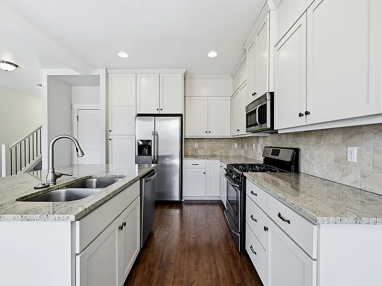 1068 SE Leonel Ln — Photo 11