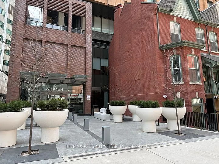 Building Photo - 8 Widmer St #503