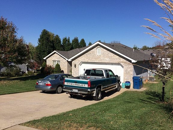 2nd image of 3738 Buckingham Park