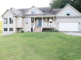 306 Juniper Ln, North Ferrisburgh, VT 05473