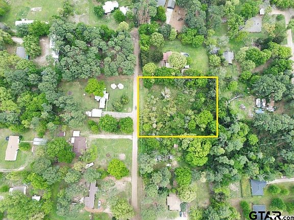 3rd image of 21194 Sylvan Ln