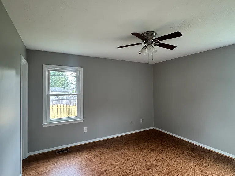 6350 Chenault Way — Photo 10