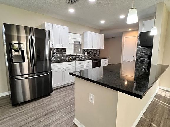 5th image of 1461 Pine Needle Ln
