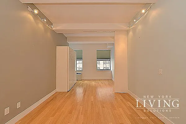 Rented by NY Living Solutions | media 54