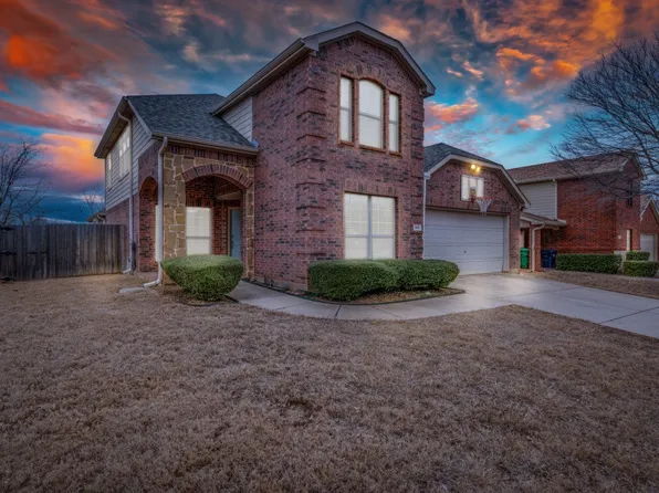 901 Raleigh Path Rd, Denton, TX 76208