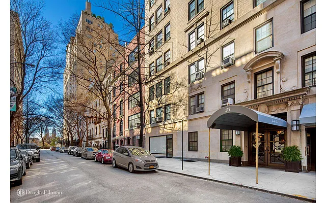Sold by Douglas Elliman | media 14