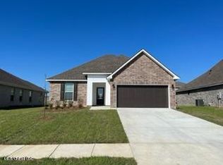 7249 Pencarrow Cir, Ocean Springs, MS 39564