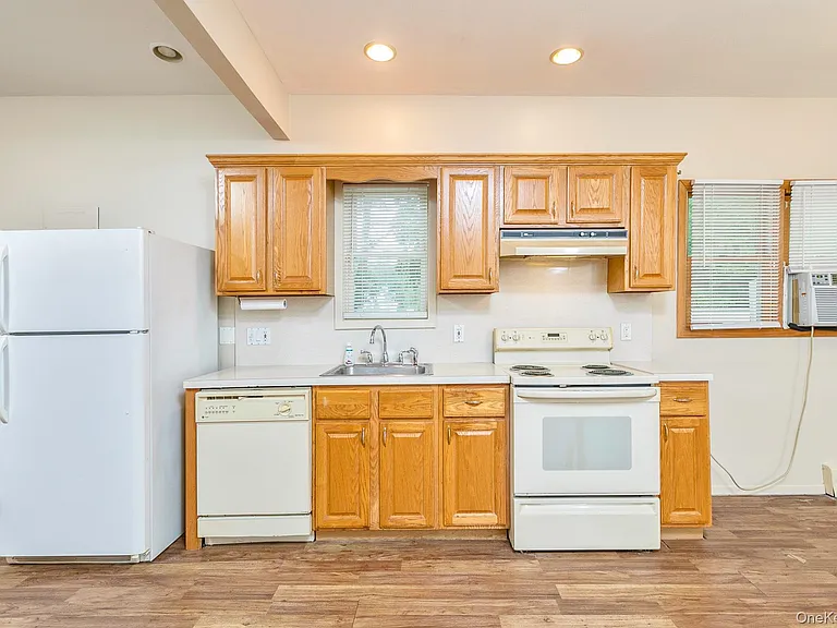 4 Brooktree Ct — Photo 10