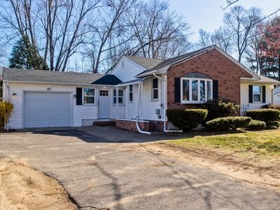 204 Garvey Dr, Springfield, MA, 01109