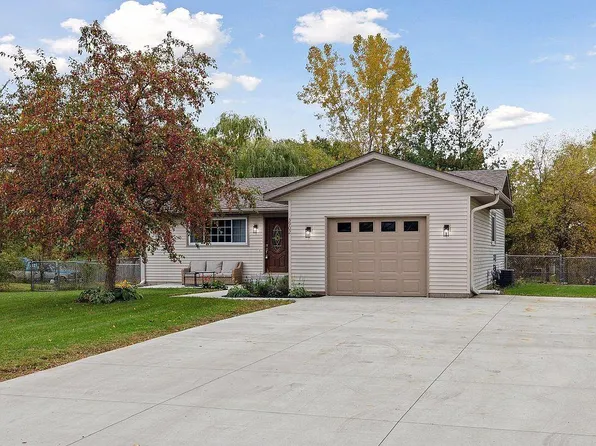 3902 233rd Ln NW, Saint Francis, MN 55070