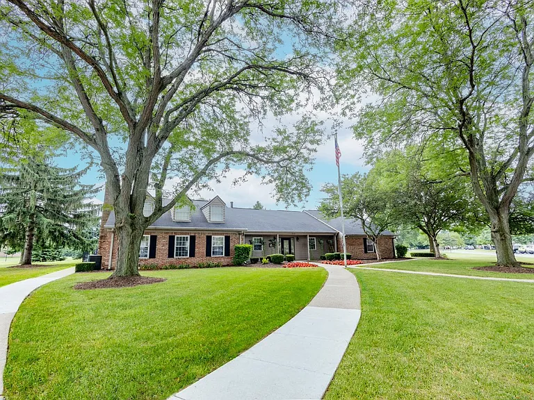 Leasing Office at University Park