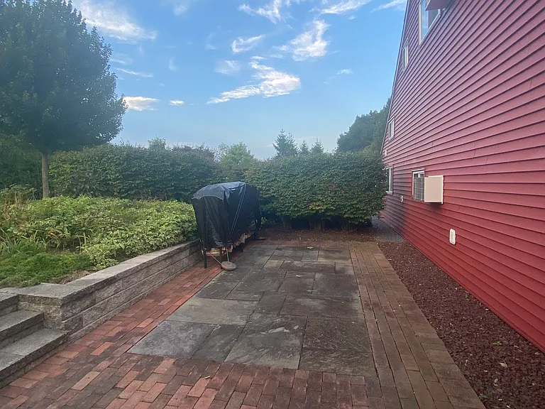 336 E Dark Hollow Rd — Photo 14