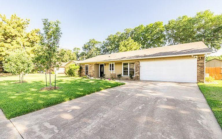 1st image of 1219 Hillcrest Dr