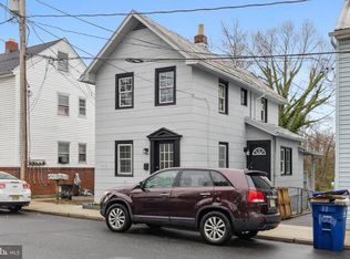 13 Mary St, Pemberton, NJ 08068