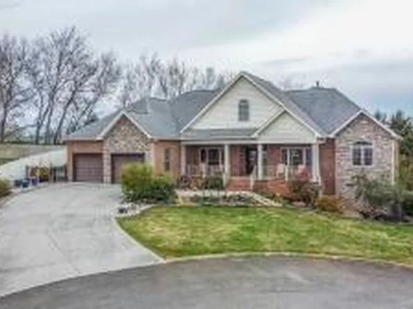 1435 Instrumental Ave, Sevierville, TN 37876
