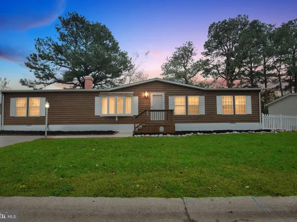 24 Coastal Dr, Berlin, MD 21811