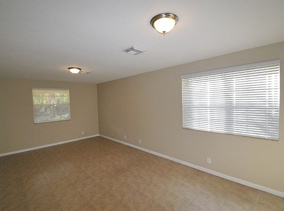5th image of 4803 N Wickham Cir Unit C