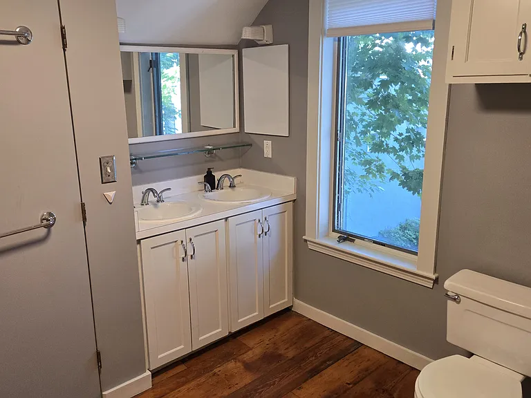 7 Cottage St — Photo 16