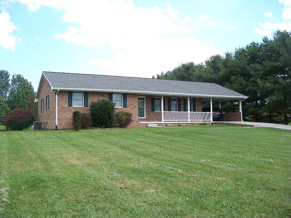 Single level living in Blacksburg