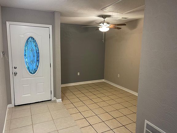 3rd image of 4539 Guadalajara Dr