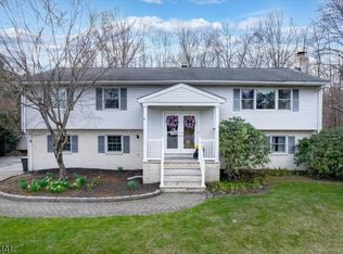 10 Halsey Rd, Towaco, NJ 07082